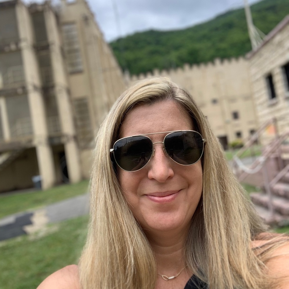 Meet your Posher, Mary ellen